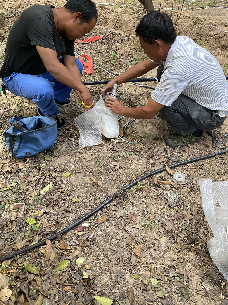 噴霧樁噴霧燈桿安裝中